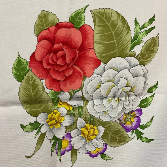 Gucci 100% Silk Floral Print Scarf - Picture 11 of 16